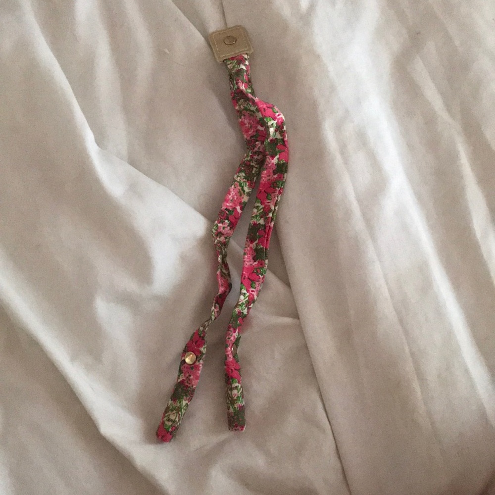 vera bradley sun glass holster, around your neck